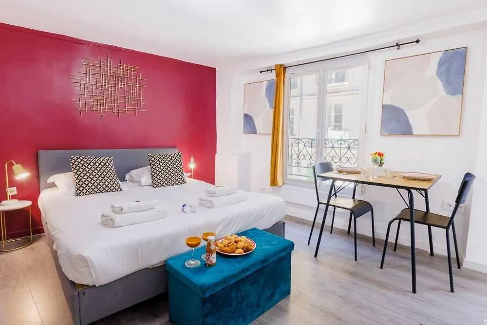 Cozy Studio St Michel Luxembourg Apartment Paris
