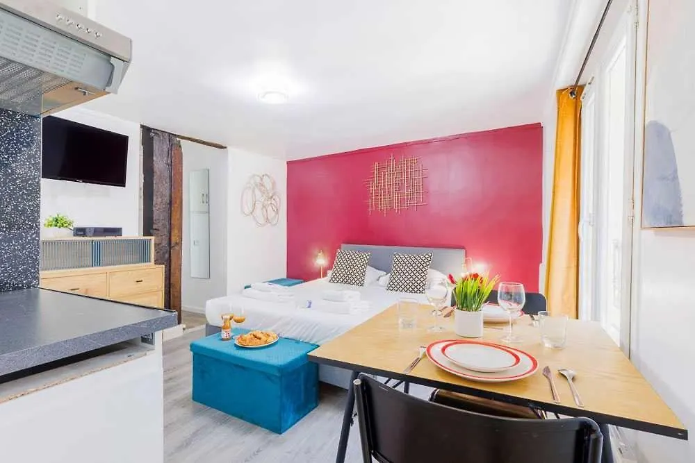 Cozy Studio St Michel Luxembourg Apartment Paris France
